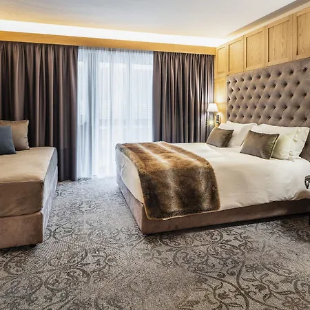 Lajadira & 4* Cortina dʼAmpezzo