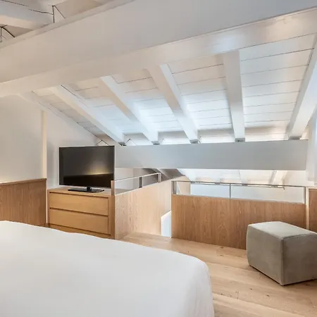 호텔 Lajadira & 4*