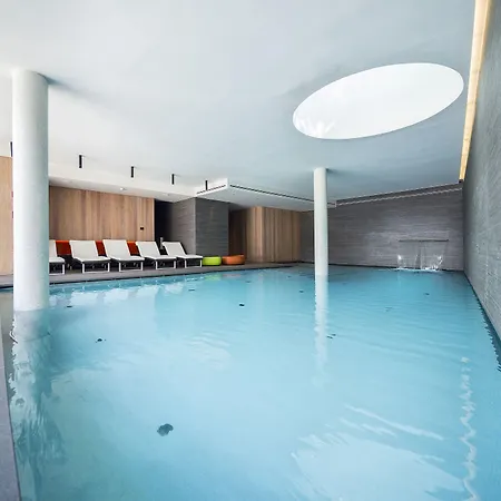 Lajadira & Otel Cortina dʼAmpezzo