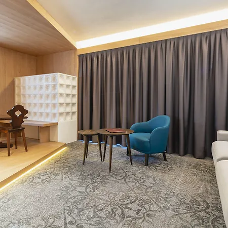 Lajadira & Кортина-д'Ампеццо