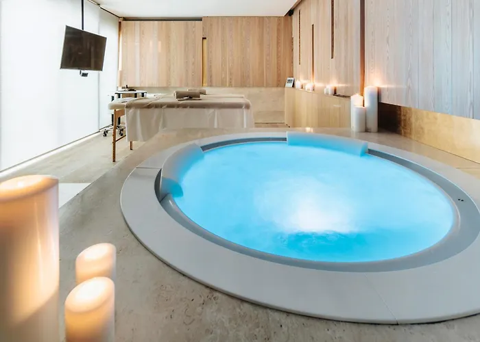 Hotel Lajadira & 4*