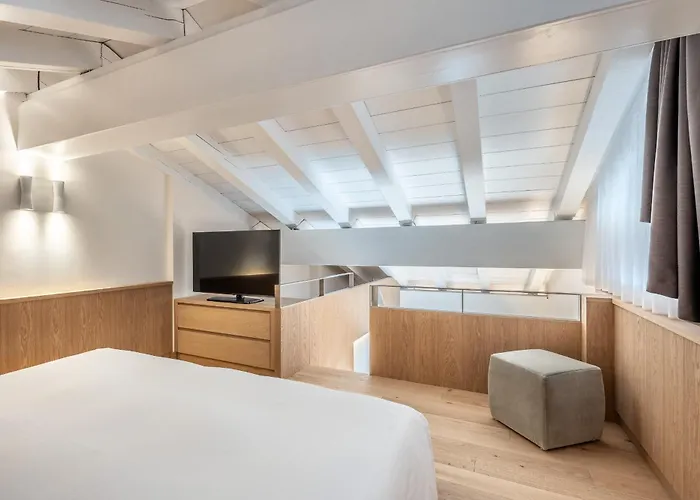 Hotel Lajadira & 4*