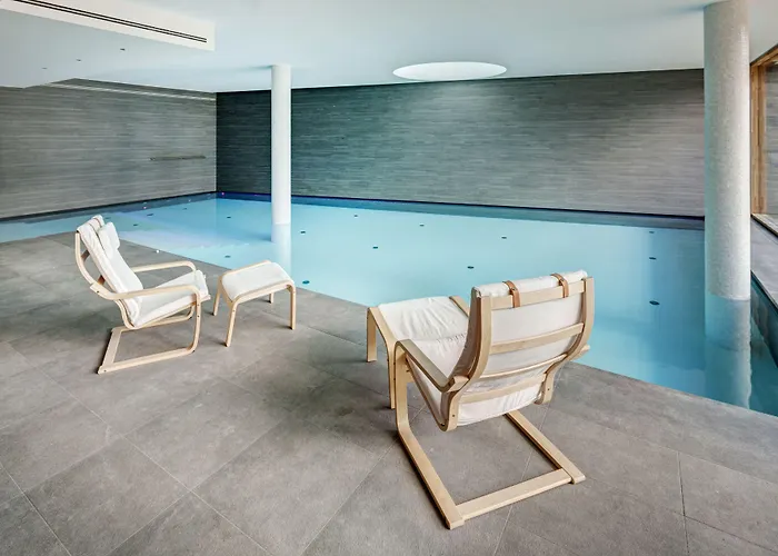Hotel Lajadira &