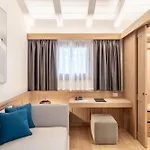 Hotel Lajadira & 4*
