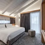 Hotel Lajadira &