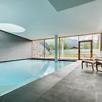 Lajadira &
