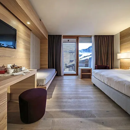 Lajadira & Hotel Cortina d'Ampezzo