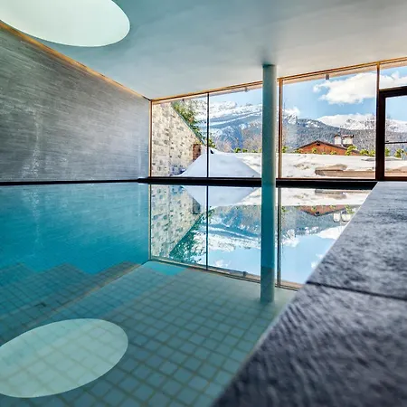 Hotel Lajadira & 4*