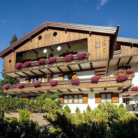 Lajadira & Hotel