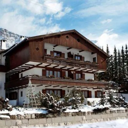 Lajadira &