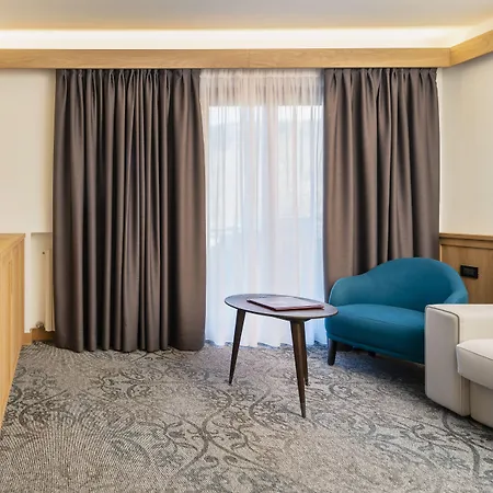 Lajadira & 4* Cortina d'Ampezzo