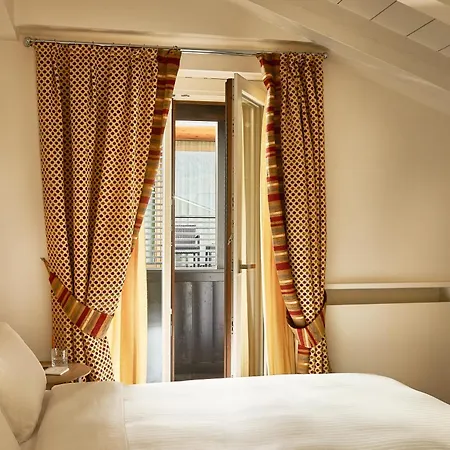 Lajadira & Hotel Cortina dʼAmpezzo