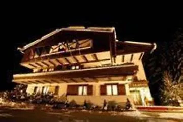Hotel Lajadira & 4*