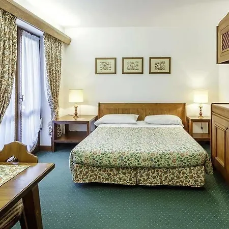 Lajadira & Hotel Cortina d'Ampezzo