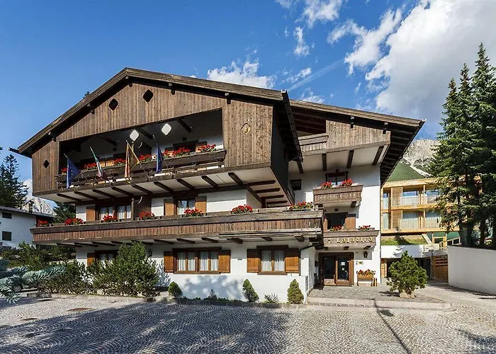 Lajadira & Cortina dʼAmpezzo
