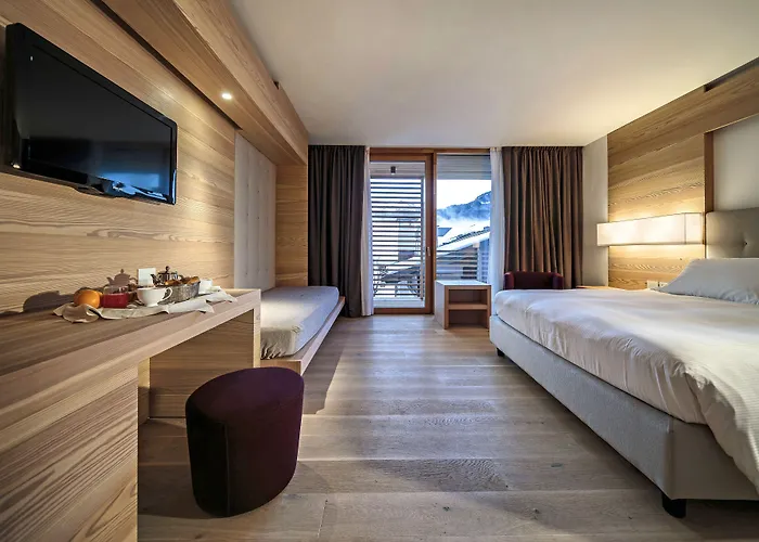 Hotel Lajadira &