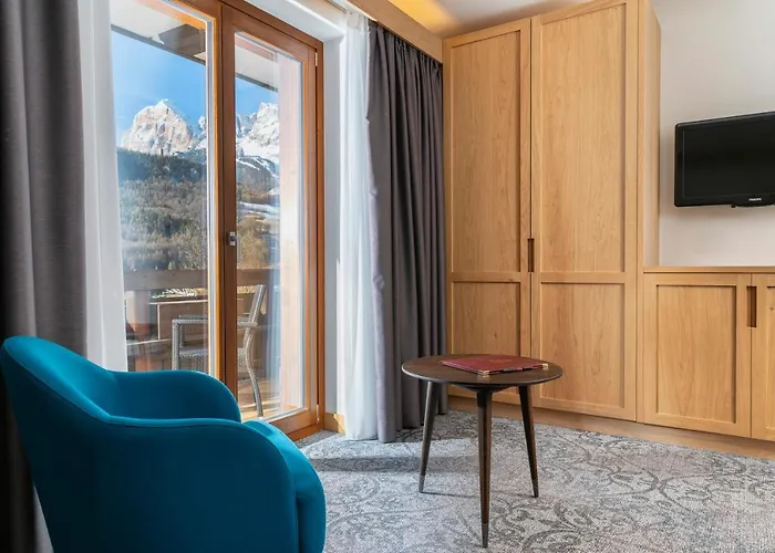 Lajadira & Hotel Cortina dʼAmpezzo